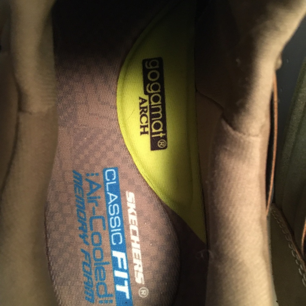 Skechers Classic Fit Sneakers Air Cooled Memory Foam and Gogamat Arch - Picture 9 of 10